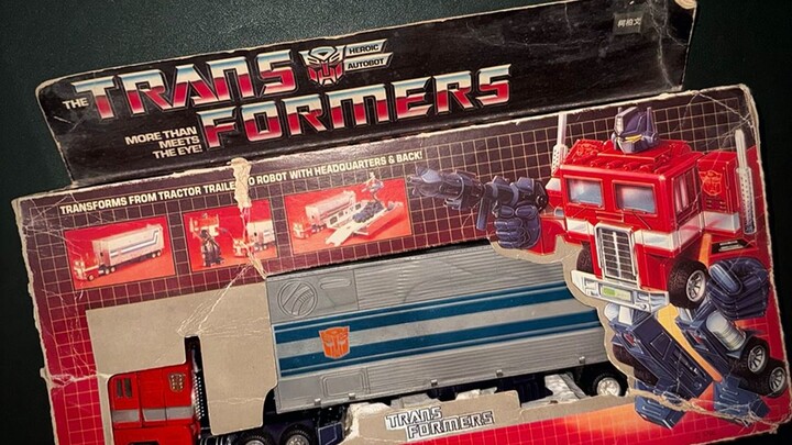 Scored the first official Optimus Prime toy in China at a secondhand street stall for just 50 yuan?