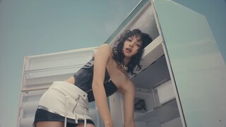 LISA feat. Rosalía NEW WOMAN  MV