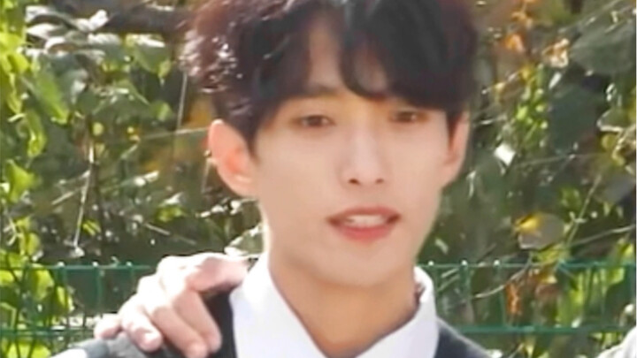 “นั่นแหละคือรุ่นพี่ซอกมินที่ฉันแอบชอบมานาน…”