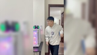 Phối hợp cùng người yêu trả thù thằng em