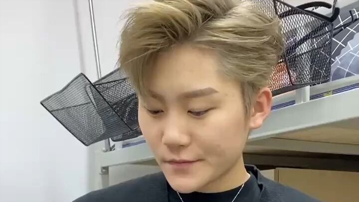 What’s it like to share a dorm room with four gorgeous girls?