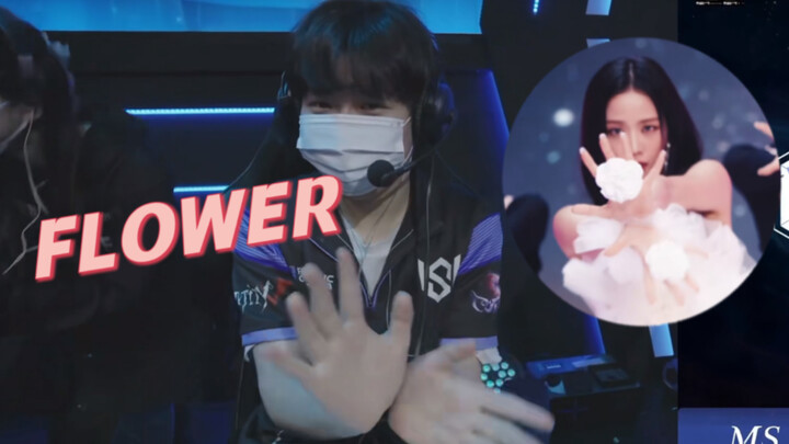 Thế là mày thi đấu hát bài mới hả?