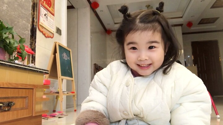 Khi em gái lấy mất điện thoại của tôi rồi tự chụp mình...