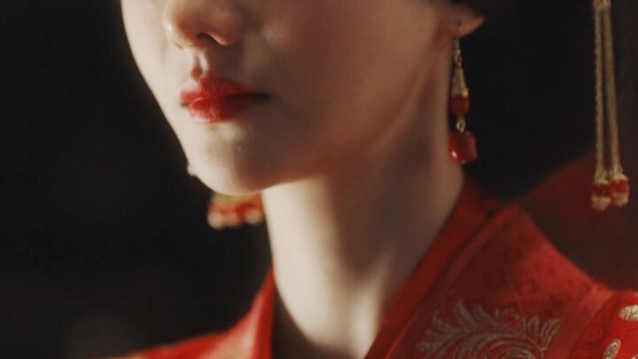 Who would’ve guessed there’s a weight difference of over 10 pounds between these two roles—so much s