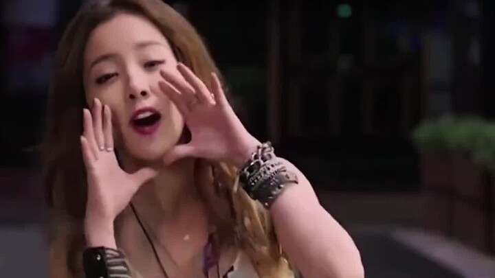 Sau 8 năm đi làm, lần đầu tiên anh mới được ăn món này — hóa ra là vì ngủ quên! Sếp chẳng những khôn