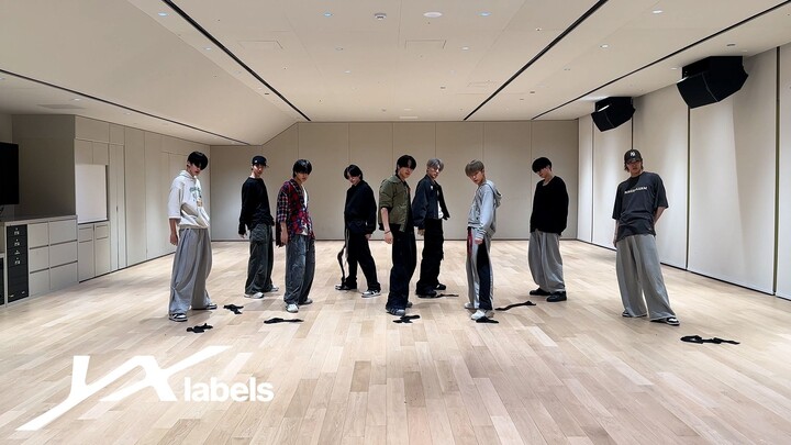 Latihan Tari &TEAM 'Go in Blind'
