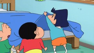 Cậu bé bút chì Shin: Shin vô tình bị phát hiện vẽ bậy trên tường, và Kazama đã tiếc nuối xóa đi kiệt