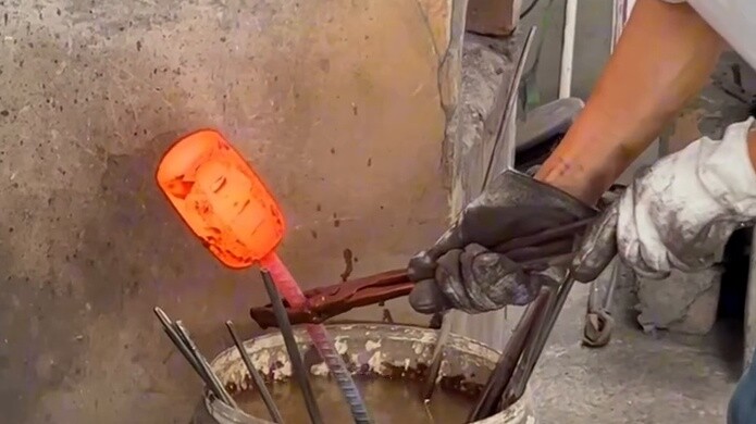 Unexpectedly, a handmade kitchen knife was forged from the discarded bearings of a heavy crane.