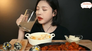 Sườn hầm cay, trứng hấp phô mai và cơm nắm rong biển 5 #amthuc