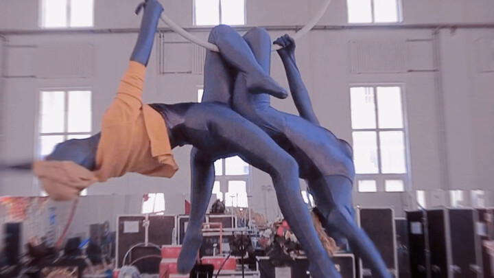 Who would’ve thought the bug was stuck here [facepalm]? Just sharing a behind-the-scenes clip halfwa