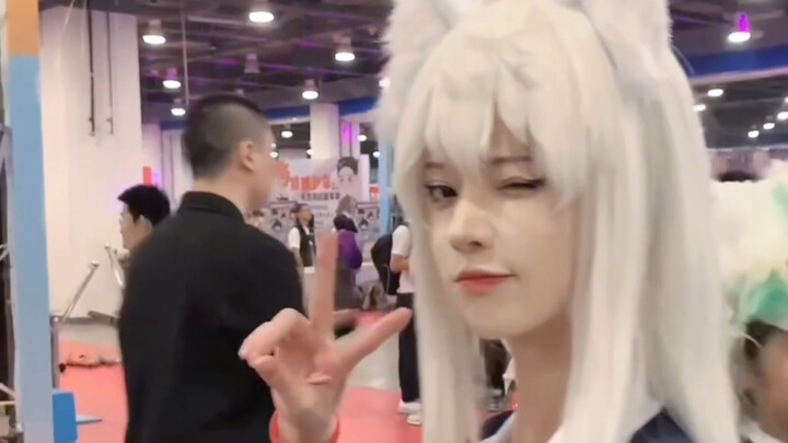 Hey, come be our little bro!