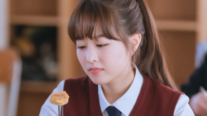 Come listen to Park Bo-young’s sweet, baby-like voice.