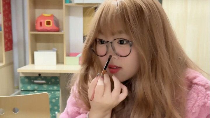 Ketika di sekelilingmu hanya ada cewek manis dan penurut