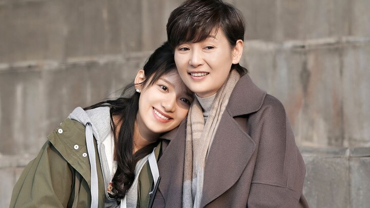 Xu Fan and Zhang Jingyi Share a Deep Mother-Daughter Bond as Daughter Shaves Off Her Long Hair for M