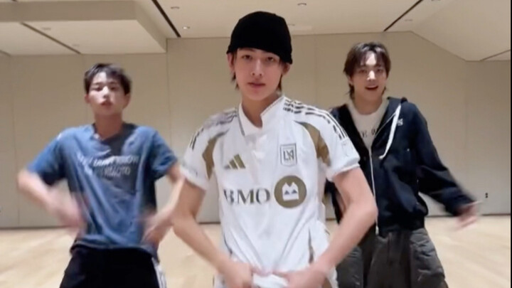 EJ x Harua x 严成玹 Lunatic Challenge ❤️‍🔥跟SEONGHYEON 一起 going wild🌙