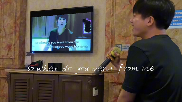 Hát nguyên bản cao độ của Adam Lambert bài “Whataya Want from Me” tại KTV
