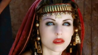 "وجه ثعبان وعقرب، بؤبؤ عين ميدوسا"