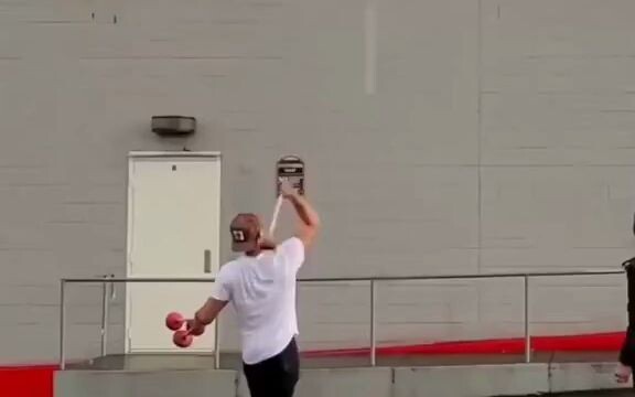 A Throwing Pro’s Daily Life, Part 7: A New Way to Use a Plunger!