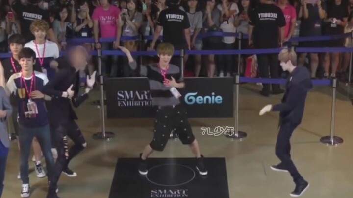 Một lúc không biết nên xem Lộc Hàm nhảy bài nào nữa hahaahaha