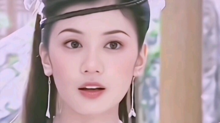 Ternyata dulu Jia Jingwen memang tidak pernah pamer, tumbuh menjadi seperti ini memang luar biasa. K