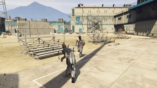 GTA 5 Ngày Đầu Tiên Làm Tù Nhân Việt Nam Đánh Nhau Với Nhóm Giang Hồ Trong Nhà T