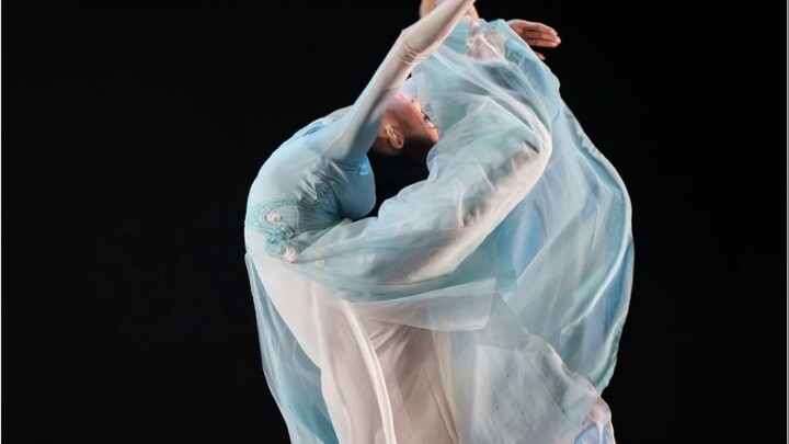 Enter the beautiful and remote artistic conception
