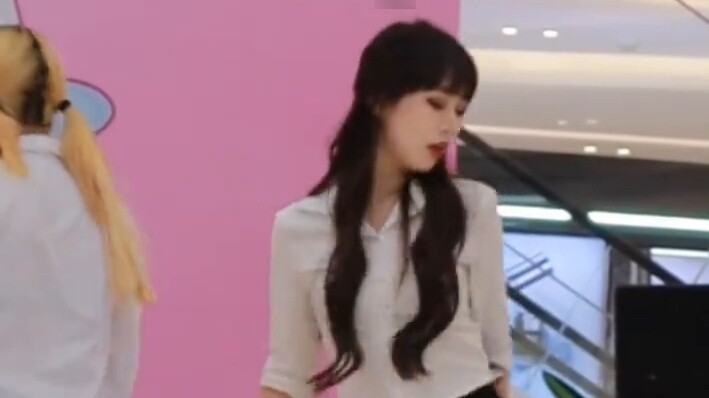 Domain Mutlak Kakak｜【Rok Pendek AOA】Roadshow Langsung