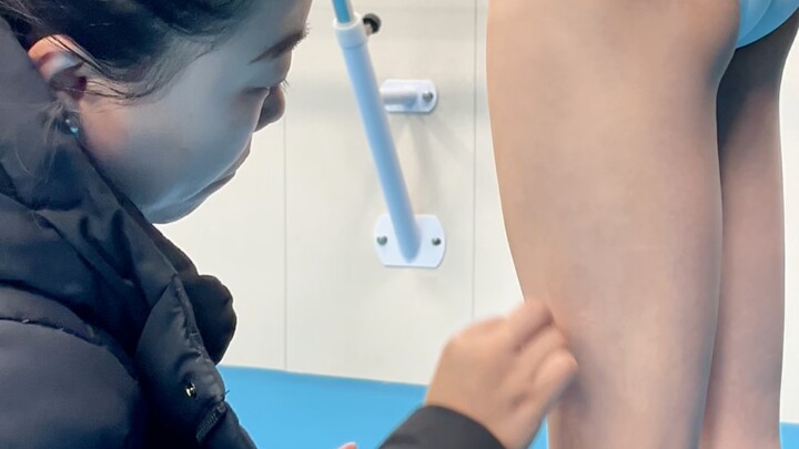 Ghi hình toàn bộ quá trình thi nghệ thuật múa: Trang điểm toàn thân