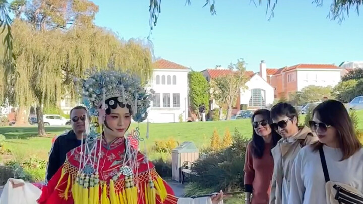 Chinese Opera Abroad (Amateur, Non-Professional)