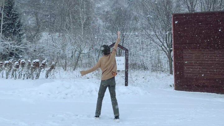 [Yesung | Kim Jonghyun] Performs the "Jinghong Dance" in the heavy snow of Japan | SNS video updated