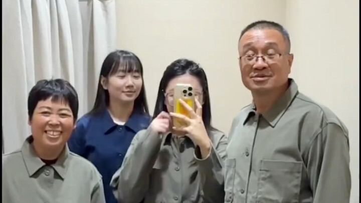 The old professor suddenly started shaking.