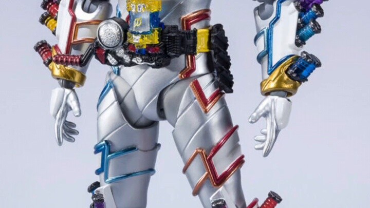 After three years of holding back, this is what you came up with? SHF Kamen Rider Build Genius Form 