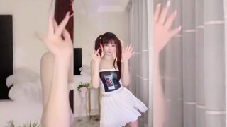 Sayang, menurutmu aku mirip pacarmu nggak? Kalau mirip, jangan lupa like dan follow ya