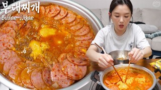 Real Mukbang:) Look at this beautiful Budae-jjigae!! ☆Beef Bone Broth, Ramen Sari