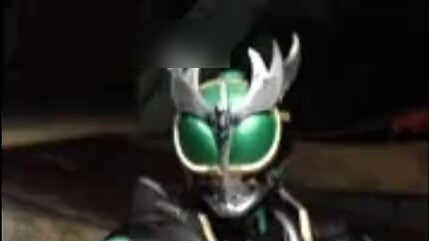 Pengenalan karakter yang tidak populer dalam drama panggung Kamen Rider