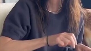 【ترجمة صينية】"مونيكا" كورتني كوكس تتعرض لمقلب من زوجها باستخدام تأثير الوجه الباكي