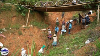 Đề Chơ khởi công làm cống xử lý đường sạt vào bản vui như ngày hội