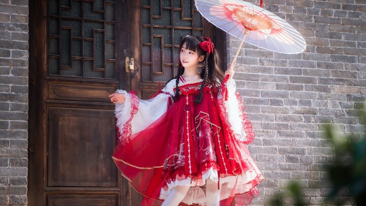 【加藤葉子】穿喜欢的裙子跳喜欢的舞 宅门前的千里邀月 红灯笼红衣裙 4k画质