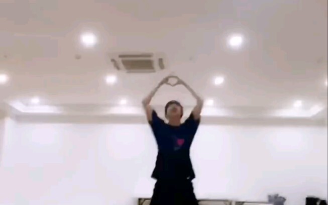 【赵让】声声不息mix Never Surrender练习室舞蹈直拍【家族年年年夜FAN】