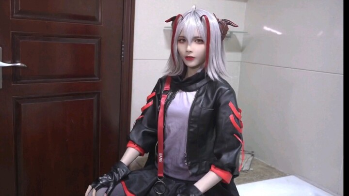 Ra ngoài cháo đi hội chợ anime nhất định sẽ mưa!![ Arknights ]
