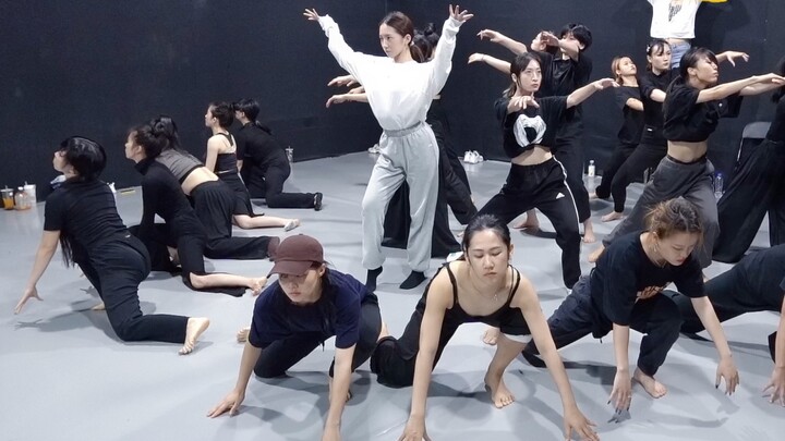 【Meng Meiqi】Queen's Practice Room: "Masked Dance King" Episode 1 - Grand Group Dance, Red-Clothed Qu