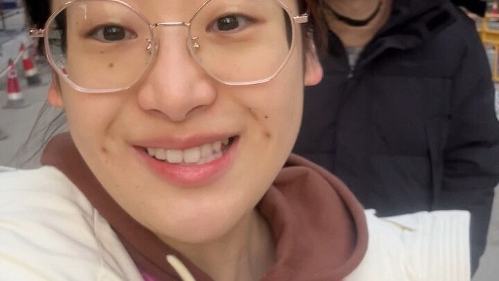 Cặp vợ chồng 30 tuổi rủ nhau ôn thi cao học, viết hoài không hết, thực sự là không thể nào viết hết 