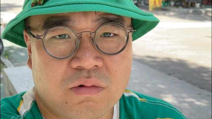 东北特色餐馆老板是地道的广东人，我一想，广东北部也是东北，没毛病