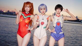 Nhảy cover "Catallena" bởi EVA Girls trong bộ đồ bơi