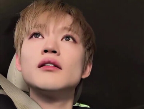 [Zhong Chenle] During his car livestream, he ran into police checking IDs twice—Shanghai’s “little p