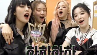 【ترجمة صينية】 لقطات من الكواليس: الاحتفال بانقطاع الكهرباء! كواليس أداء (G)I-DLE في 4.9