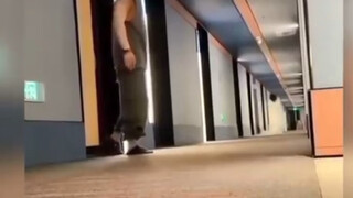 أنت مؤدب جدًا! هاهاها