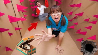 Hà Sam Thử Thách Thoát Khỏi Tàu Ngầm Carton Dưới Nước