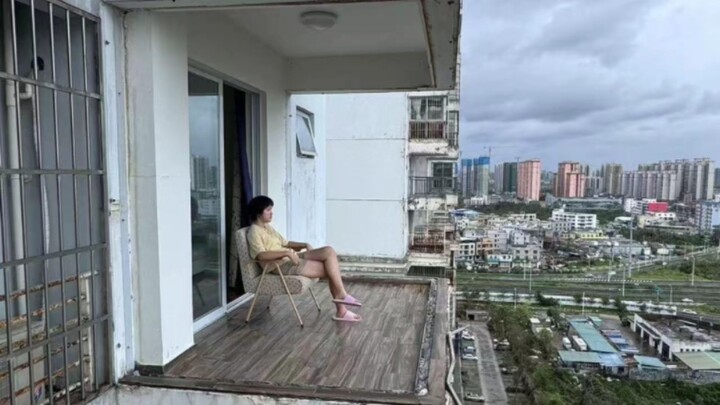 Setelah Topan Capricornus berlalu, semua rumah siap huni di Hainan pun berubah menjadi rumah tanpa f