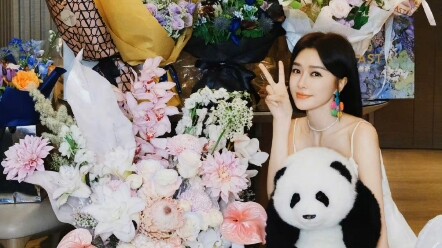 عيد ميلاد الأخت تشين لان: ورود دا شون في قسم التعليقات تخطف الأنظار!